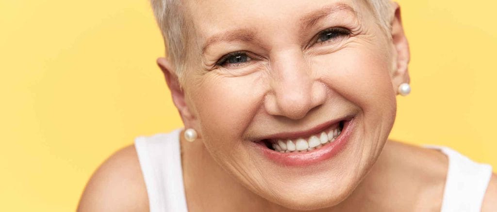 Tüm Dişlerini Kaybeden Hastalar İçin İmplant Çözümleri